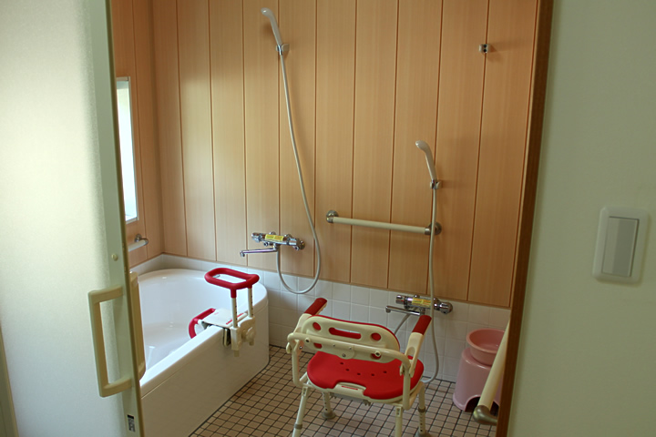 http://www.nagomi0753.jp/imgs/bathroom-1.jpg